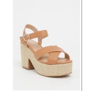 Torrid Nude Raffia Platform 7 Wide Width.